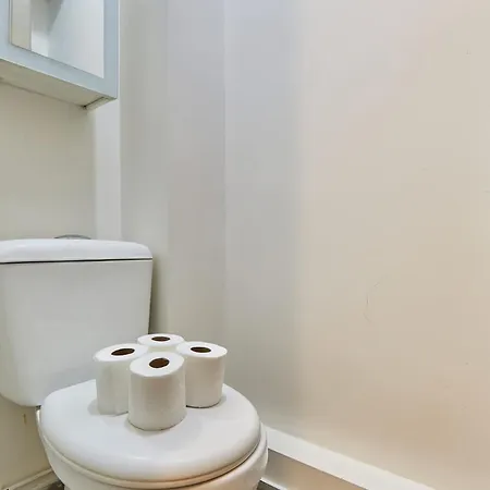 Charming Center Of By Prestige Daire *