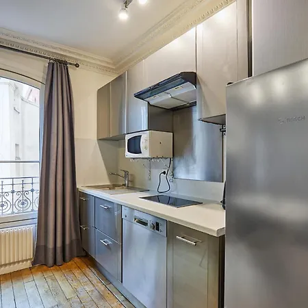 Charming Center Of By Prestige Apartment