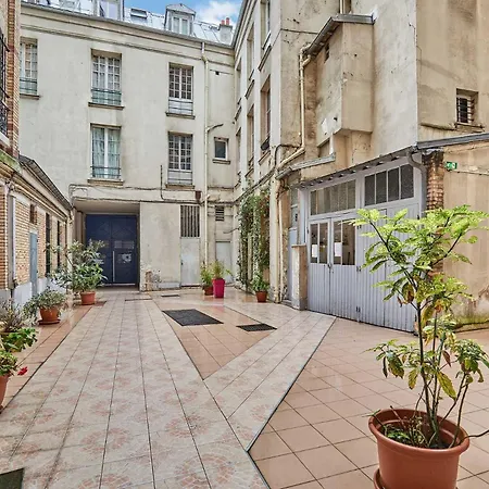 Charming Center Of By Prestige Apartment Paris