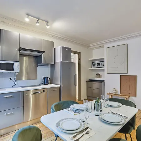 Charming Center Of By Prestige Apartment Paris